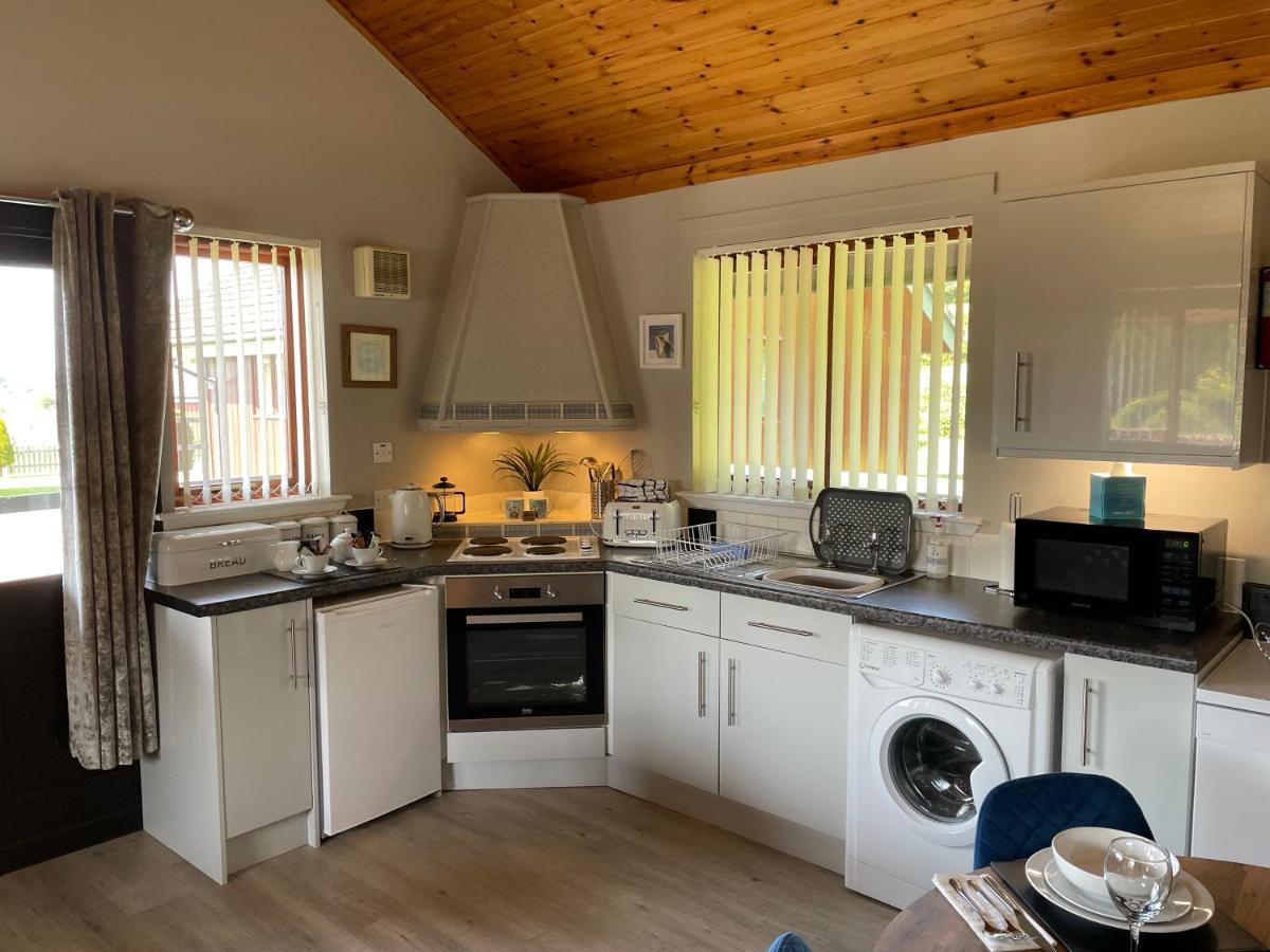 Wellsfield Farm Holiday Lodges Stirling Buitenkant foto
