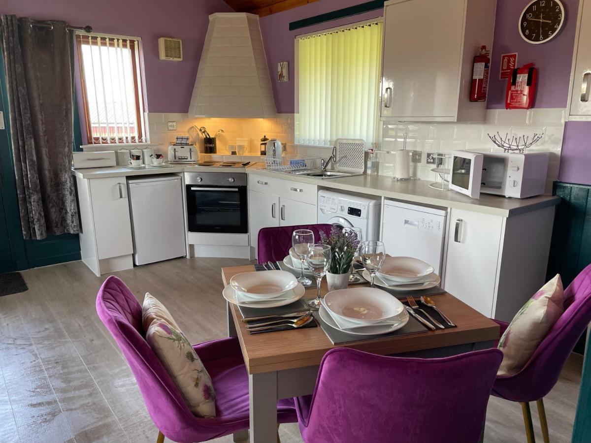 Wellsfield Farm Holiday Lodges Stirling Buitenkant foto