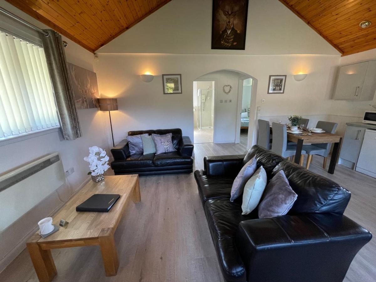 Wellsfield Farm Holiday Lodges Stirling Buitenkant foto