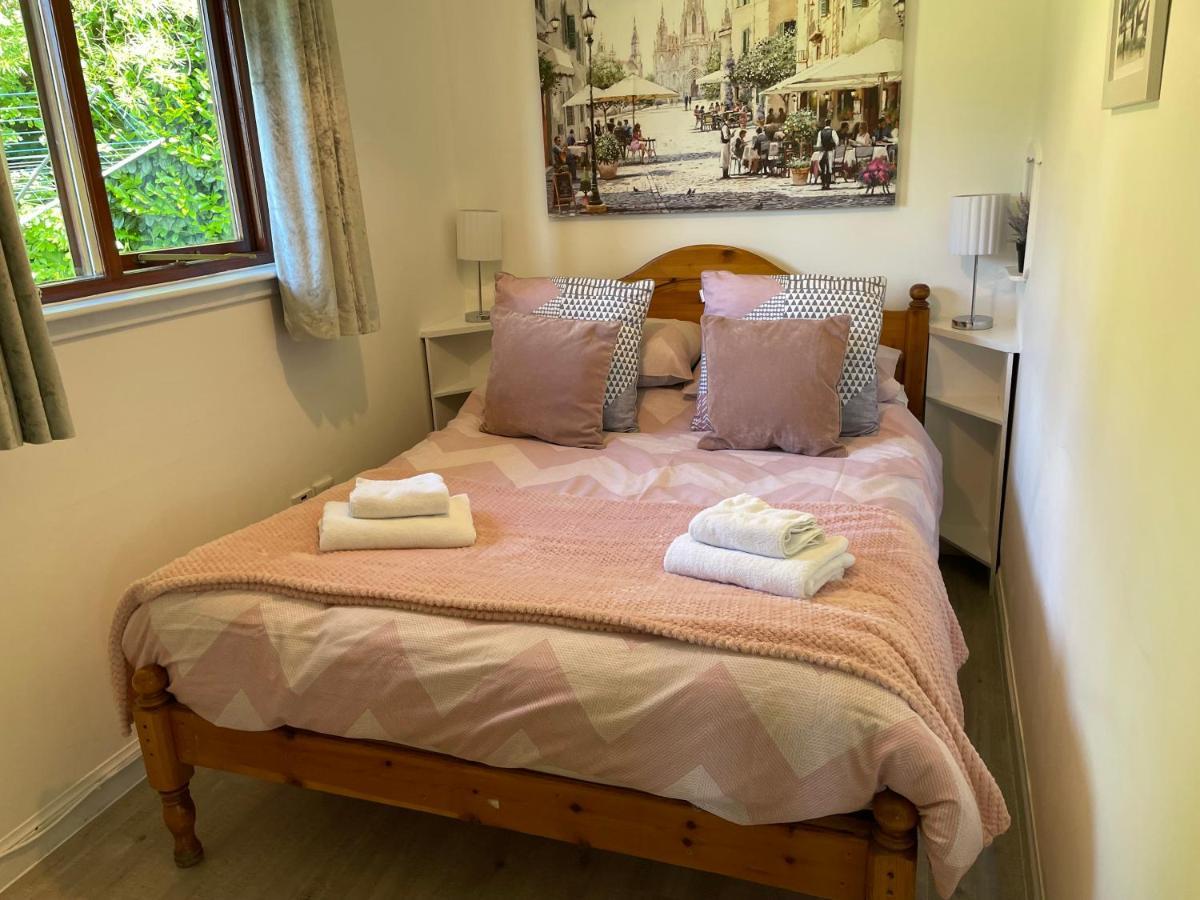 Wellsfield Farm Holiday Lodges Stirling Buitenkant foto