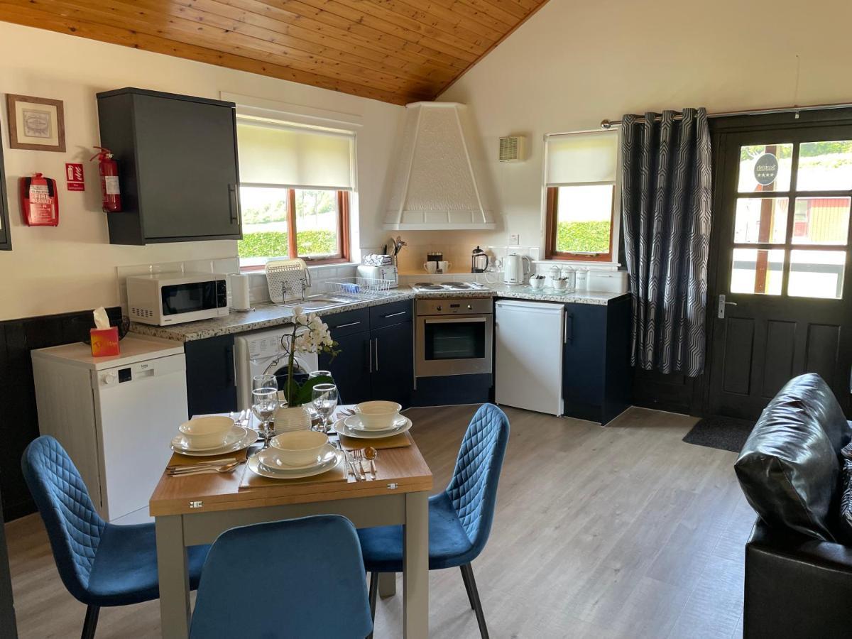 Wellsfield Farm Holiday Lodges Stirling Buitenkant foto