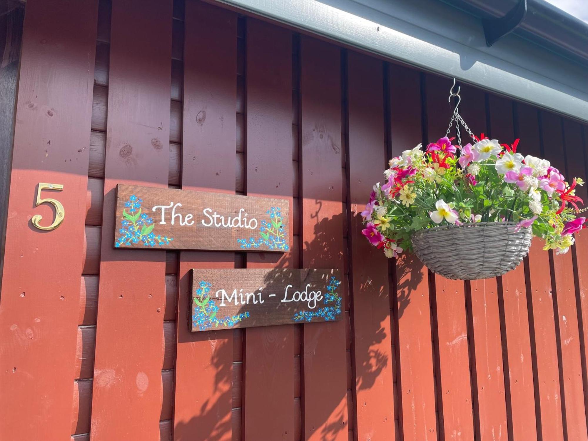 Wellsfield Farm Holiday Lodges Stirling Buitenkant foto